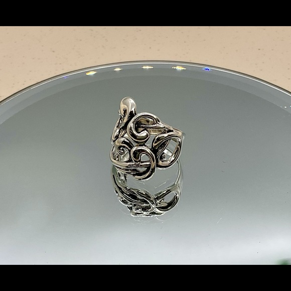 Hagit Gorali Sterling Silver Swirling Lines Ring - Picture 9 of 11